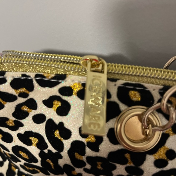 Iceware Insulated bottle Bag, Cheetah print with gold chain straps. - Picture 2 of 2